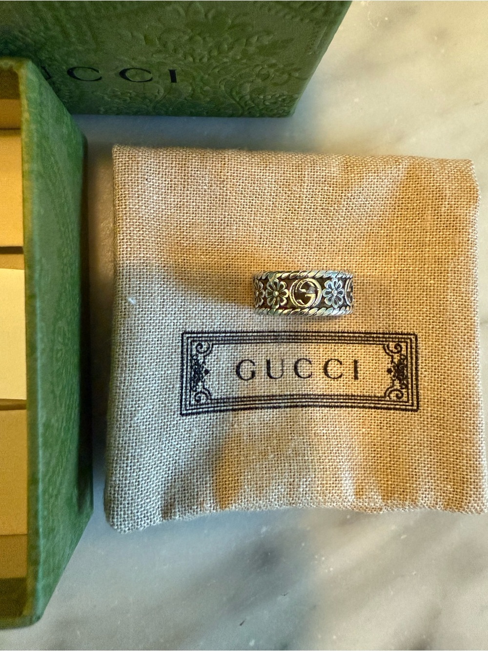 Gucci Flower Interlocking GG Ring Size 6 - Picture 4 of 8